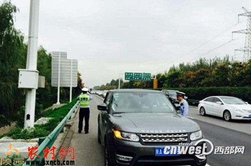 交管部门将严查高速公路及城市道路上占用应急车道交通违法行为