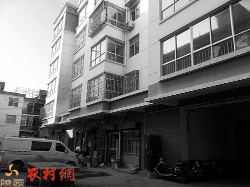 杨斜镇供销社已建起六层住宅楼。