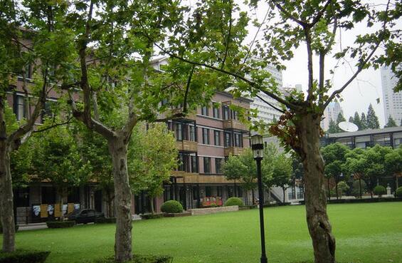 一年级毕业季在哪个学校拍的 上海戏剧学院华山路校区介绍