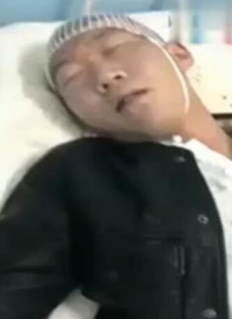 yy小白龙丽江被打视频曝光 小白龙丽江挨打被抢劫事件过程揭秘