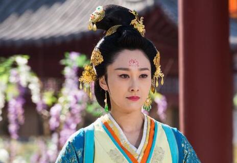 美人私房菜吕妃谁演的 吕妃扮演者白雨性感照及个人资料介绍