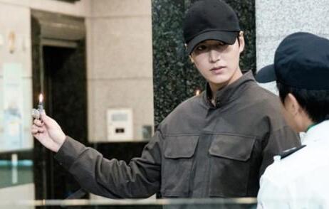 蓝色大海的传说李敏镐服装同款盘点 许俊宰李敏镐同款服装购买