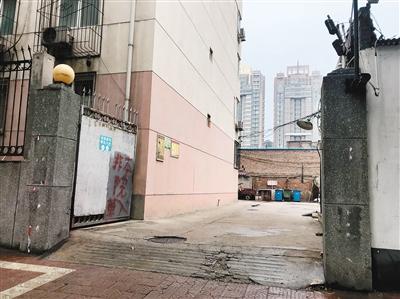 国旅家园84户业主17年无法落户 小区至今没门牌