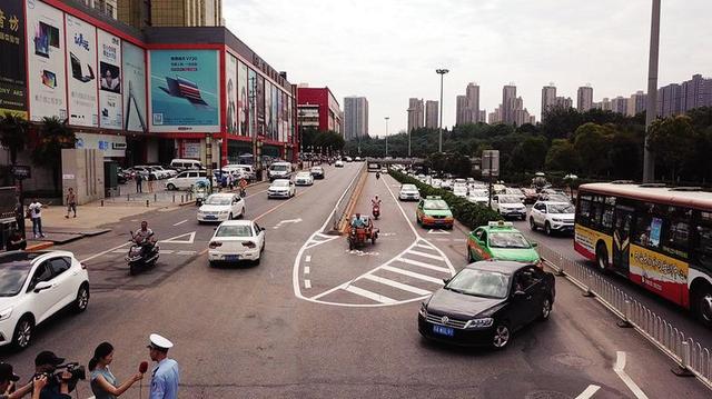 雁塔立交东西方向取消单行限制 不用再绕大圈